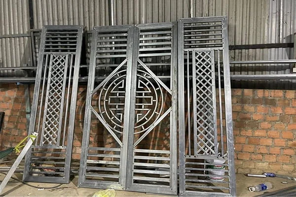 Cổng sắt chữ Thọ (3)
