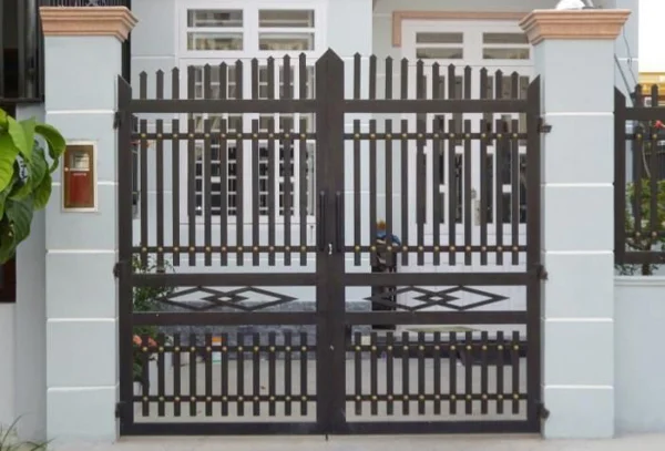 Mẫu cửa cổng sắt hộp sơn tĩnh điện bền đẹp