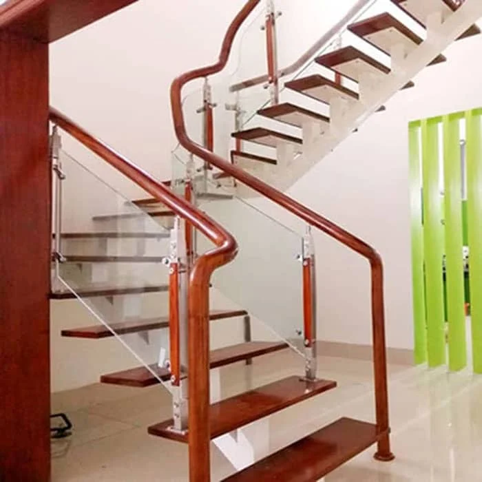 Cầu thang hộp thép 100x100 sơn màu trắng sứ