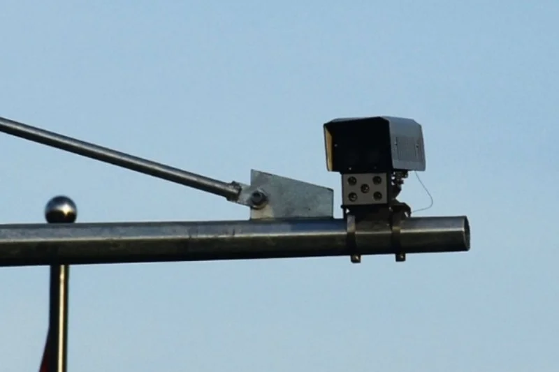 Cách nhận biết camera phạt nguội chi tiết (2)