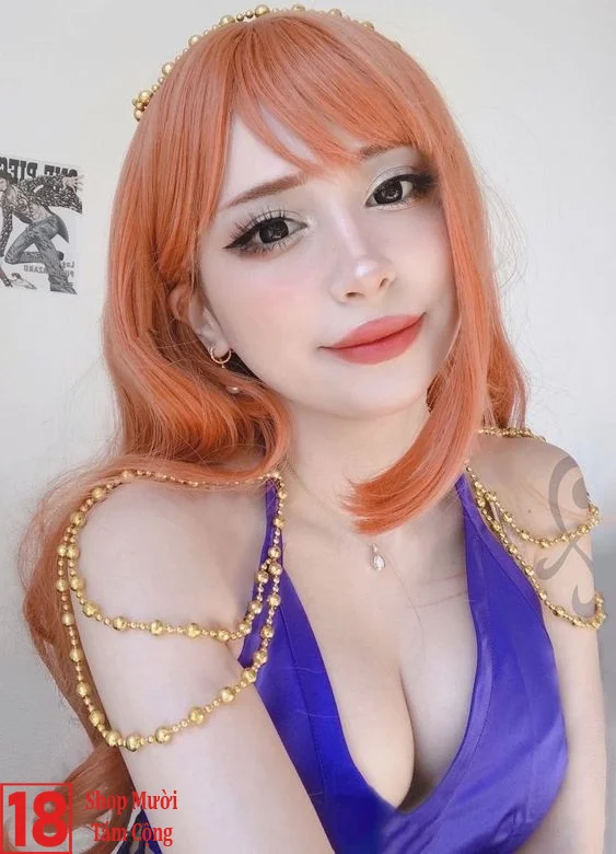 Hình 41 trong bộ cosplay vú to