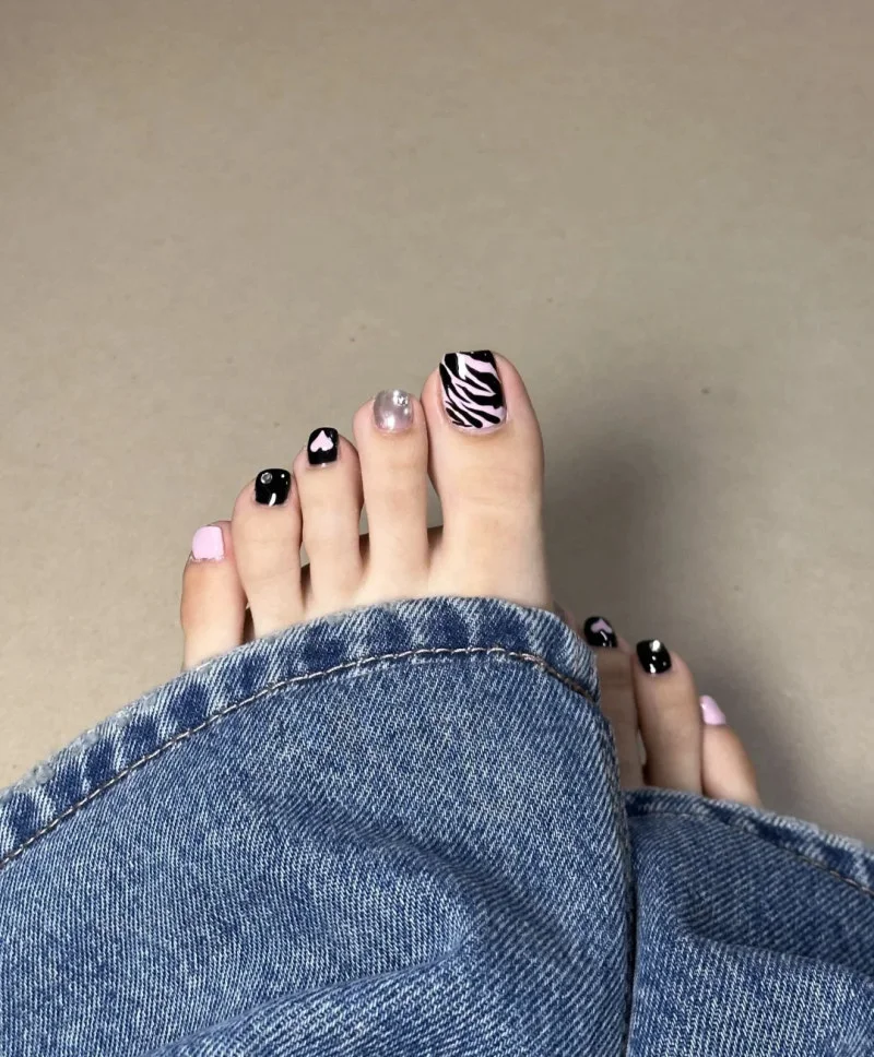 TOP 40+ Mẫu Nail Chân Đơn Giản Mà Đẹp Cho Nàng Tự Tin Khoe Bước